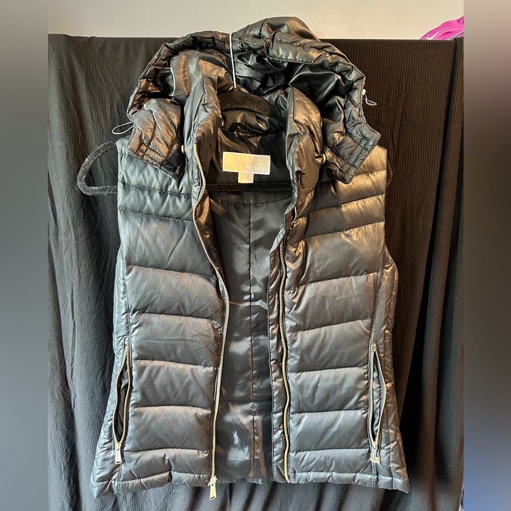 michael kors puffy vest with hood